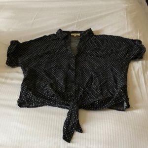 🔥4/$15🔥 black and white polka dot top